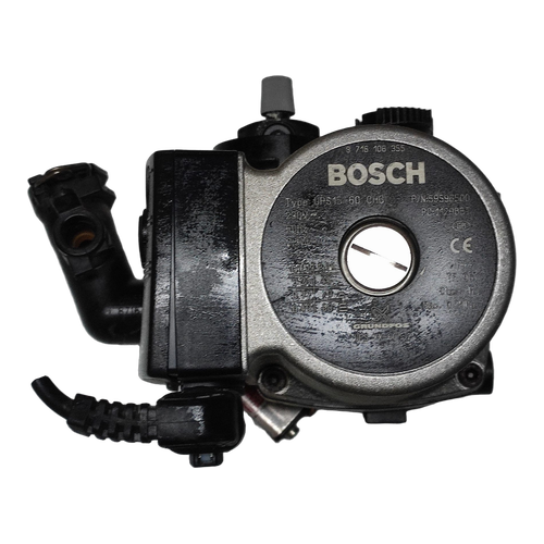 Bomba de Agua Junkers Condensacion — Ref. 8716106355, repuesto original sobre fondo blanco