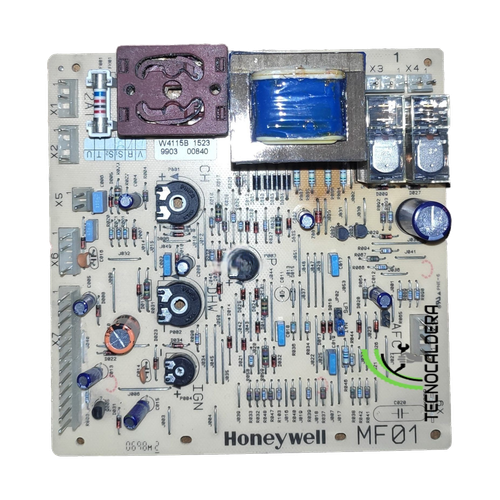 Placa Electrónica Ferroli Domina C24 Atmosférica — Ref. W411581523, repuesto fotografiado sobre fondo blanco