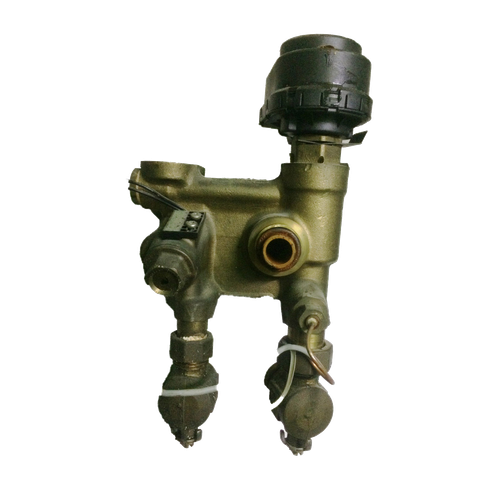 Válvula de Tres Vías Junkers Ceraclass Midi ZW24 AE23 — Ref. 8708500372, repuesto fotografiado sobre fondo blanco