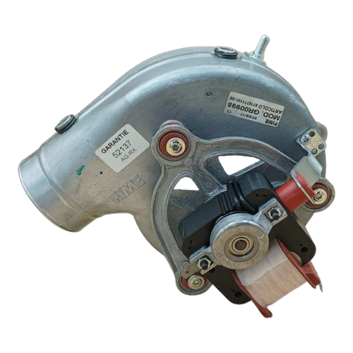 Ventilador Junkers Euromaxx ZWC — Ref. 8716771101, fotografía del repuesto sobre fondo blanco